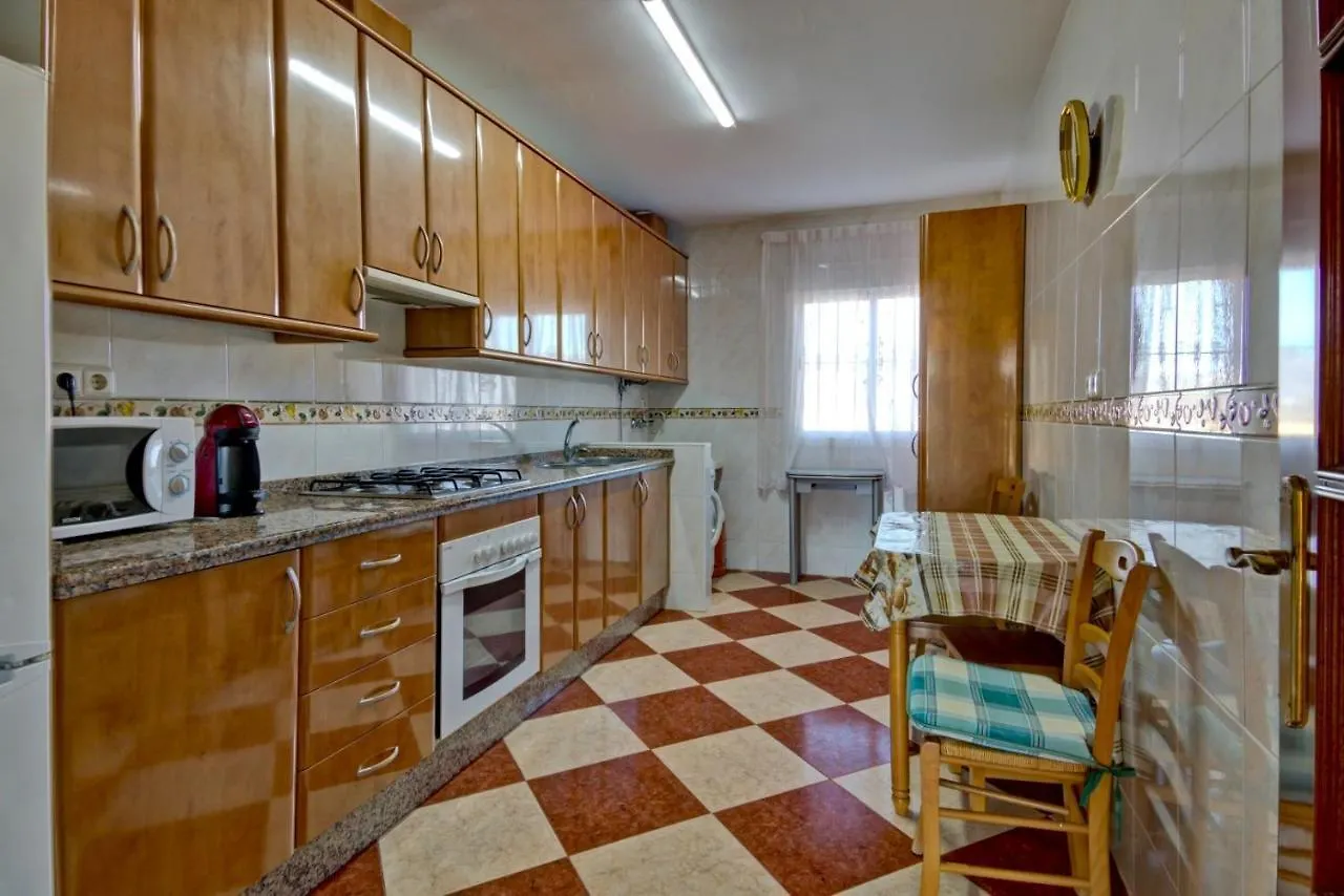 Domek alpejski Vinuela Villa With Pool & Lake Views By Homing Hiszpania