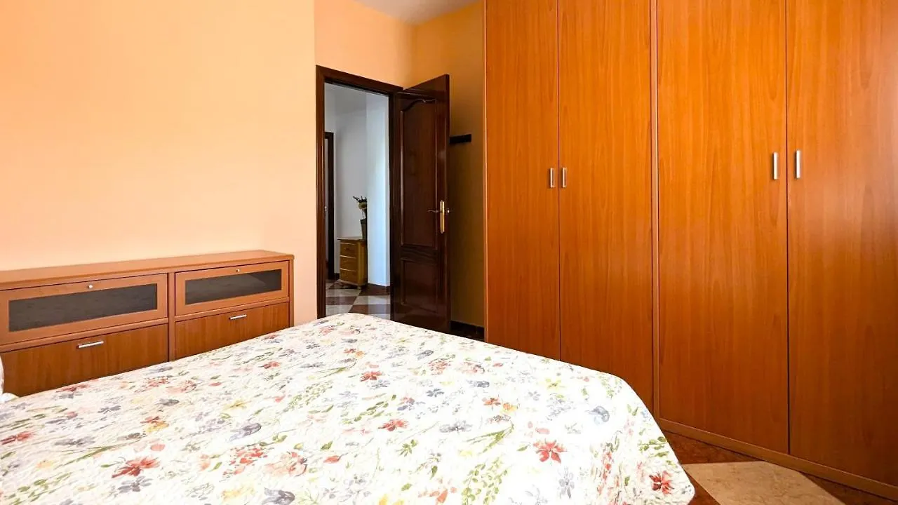 Vinuela Villa With Pool & Lake Views By Homing Chalet