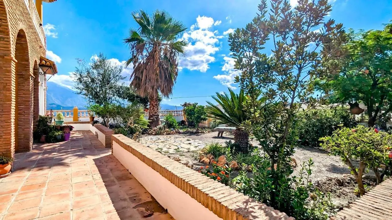 Vinuela Villa With Pool & Lake Views By Homing